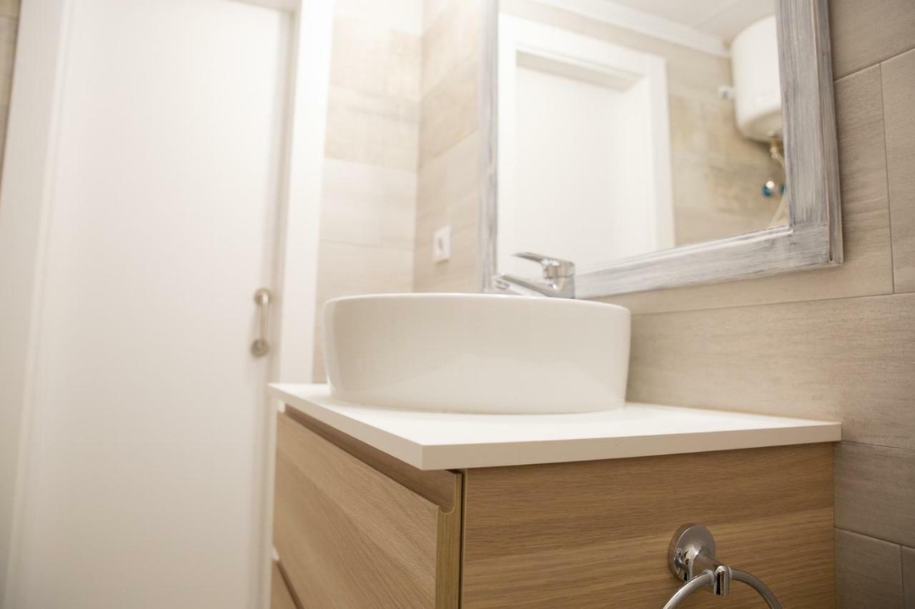 Oasis Alicante Apartment ภายนอก รูปภาพ
